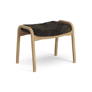 Swedese Lamino Fußhocker, geölte Eiche/Espresso/Schaffell