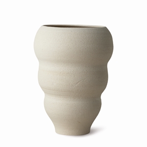 Ro Collection Handgestimmte, gebogene Vase Nr. 60, Vanille